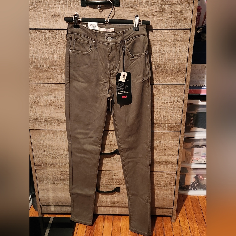 Levis high rise skinny
